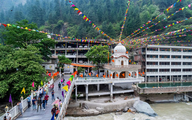 Kullu Manali Tour With Manikaran manikaran1